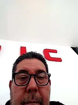 Snapshot of 1joseluis1 chatting on 11-17-25, 08:25 1joseluis1 online show from 11-17-25, 08:25