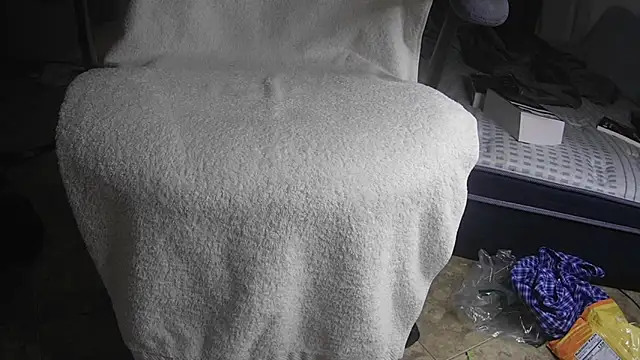 CaptThickEdgerton online show from 04-05-26, 05:43