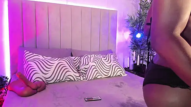 Snapshot of CandyVega_ chatting on 11-27-25, 08:22 CandyVega online show from 11-27-25, 08:22