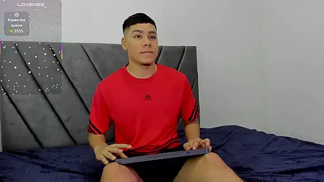 Lucastorrez01 online show from 07-27-26, 11:23