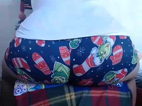 Snapshot of Liz_dark_secret chatting on 12-15-25, 07:51 Liz dark secret online show from 12-15-25, 07:51