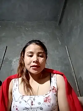 Snapshot of mon1-day chatting on 12-19-25, 12:23 mon1-day online show from 12-19-25, 12:23