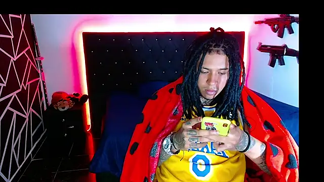 Snapshot of Zero-X9 chatting on 12-14-25, 06:56 Zero-X9 online show from 12-14-25, 06:56