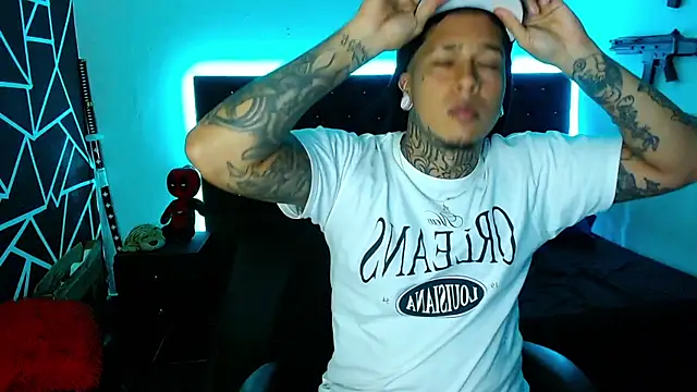 Snapshot of Zero-X9 chatting on 02-10-26, 09:08 Zero-X9 online show from 02-10-26, 09:08