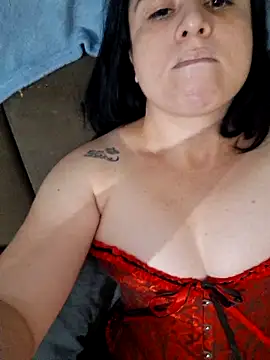 Snapshot of Pocahhontas69 chatting on 11-17-25, 05:13 Pocahhontas69 online show from 11-17-25, 05:13