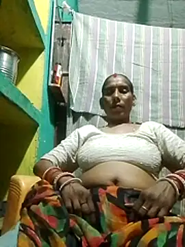 Snapshot of Xx_savita chatting on 05-01-26, 04:44 Xx savita online show from 05-01-26, 04:44