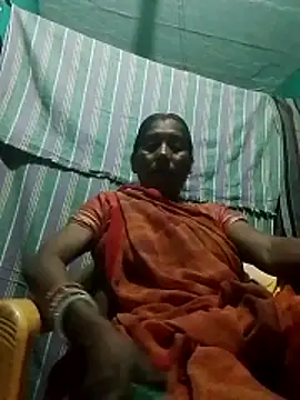 Snapshot of Xx_savita chatting on 05-05-26, 05:43 Xx savita online show from 05-05-26, 05:43