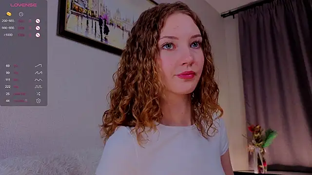Snapshot of Alisavine chatting on 06-21-26, 07:27 Alisavine online show from 06-21-26, 07:27