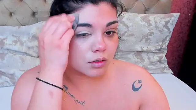 Snapshot of SpicyCarlaXX chatting on 05-15-26, 01:07 SpicyCarlaXX online show from 05-15-26, 01:07