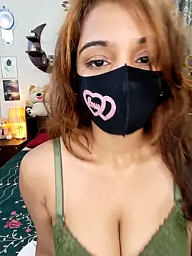 Snapshot of Sexy-Jara1 chatting on 11-23-25, 07:35 Sexy-Jara1 online show from 11-23-25, 07:35