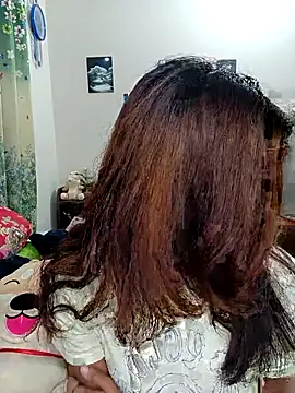 Snapshot of Sexy-Jara1 chatting on 02-14-26, 06:59 Sexy-Jara1 online show from 02-14-26, 06:59