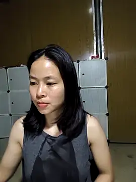 Cat-meow online show from 04-25-26, 02:25