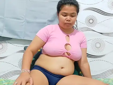 Sweetbigtits 69 online show from 04-28-26, 02:27