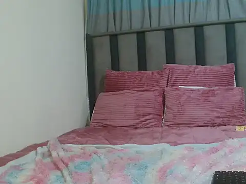 PrettyWeird online show from 12-01-25, 07:41