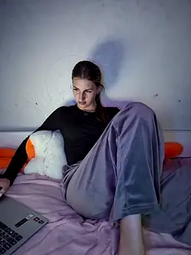 carolinakis  online show from 03-10-26, 08:58