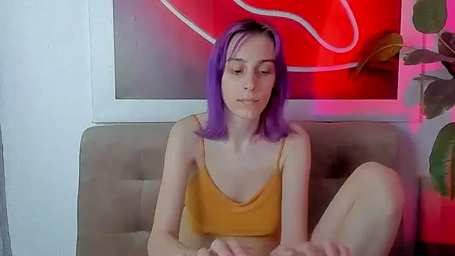 MiilaGlow online show from 04-29-26, 01:04