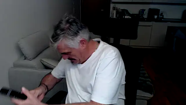 Buidapest online show from 03-11-26, 08:48