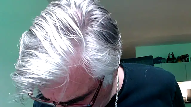 Buidapest online show from 05-16-26, 06:21