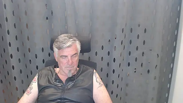Buidapest online show from 07-18-26, 12:42