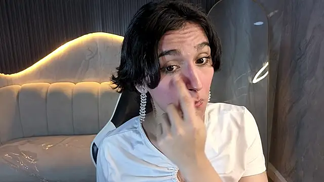 zoe tp online show from 12-13-25, 08:14