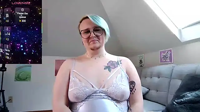 queerlyjaz online show from 03-01-26, 07:16