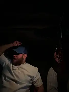 Snapshot of Andreiandu23 chatting on 02-04-26, 08:14 Andreiandu23 online show from 02-04-26, 08:14