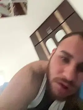 Snapshot of Andreiandu23 chatting on 02-05-26, 10:09 Andreiandu23 online show from 02-05-26, 10:09