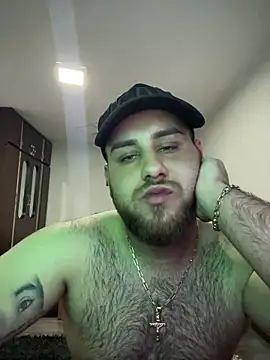 Snapshot of Andreiandu23 chatting on 03-28-26, 08:30 Andreiandu23 online show from 03-28-26, 08:30