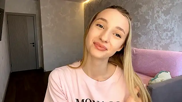 NikyHelton online show from 11-18-25, 07:46