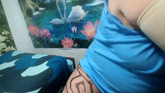 AnnaXGoldX online show from 05-26-26, 12:23