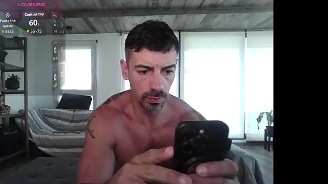 Snapshot of vanessato chatting on 02-14-26, 09:44 vanessato online show from 02-14-26, 09:44