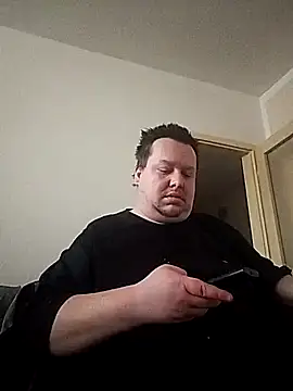 Snapshot of Sucker_CV chatting on 02-04-26, 12:44 Sucker CV online show from 02-04-26, 12:44