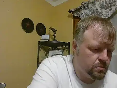 Snapshot of TheOneDonShaun chatting on 12-01-25, 03:33 TheOneDonShaun online show from 12-01-25, 03:33