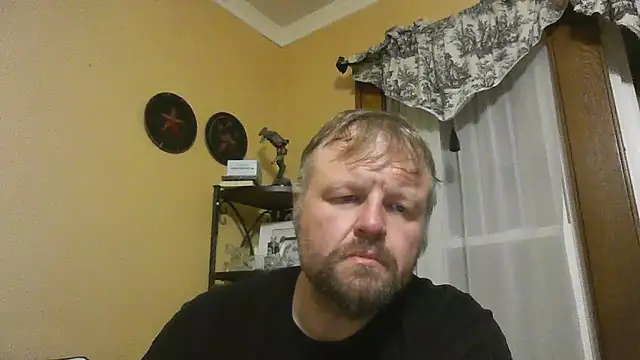 Snapshot of TheOneDonShaun chatting on 12-14-25, 05:13 TheOneDonShaun online show from 12-14-25, 05:13