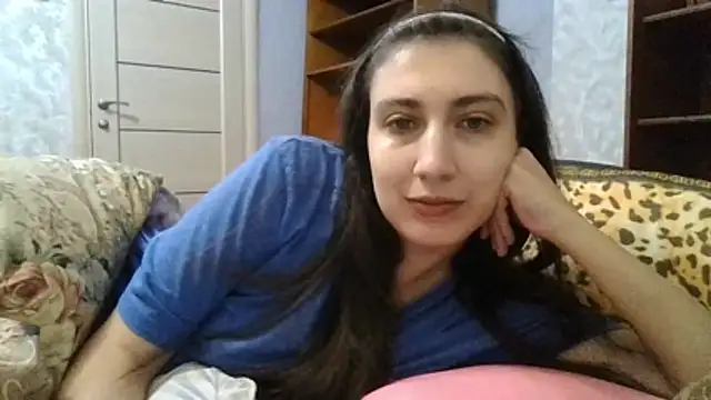 Snapshot of summerkathyy chatting on 11-17-25, 04:18 summerkathyy online show from 11-17-25, 04:18