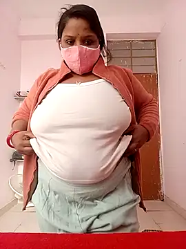 Snapshot of CUTE-LOVE-SWEETS chatting on 01-12-26, 04:39 CUTE-LOVE-SWEETS online show from 01-12-26, 04:39