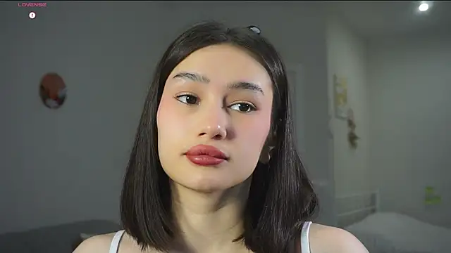 SoftLuna online show from 11-18-25, 05:12