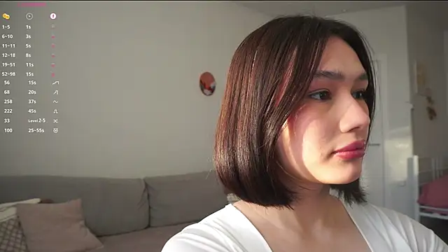 Snapshot of SoftLuna chatting on 01-17-26, 05:34 SoftLuna online show from 01-17-26, 05:34