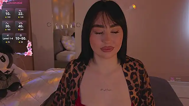 Lia May online show from 11-24-25, 02:55