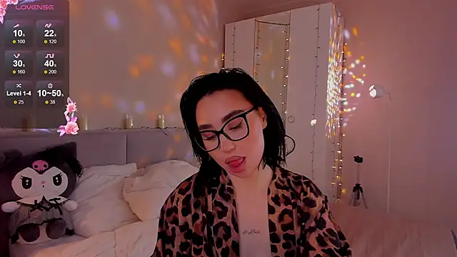 Lia May online show from 12-03-25, 06:21