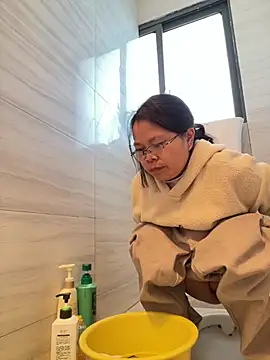 Snapshot of Yes-Baby-A chatting on 01-13-26, 04:40 Yes-Baby-A online show from 01-13-26, 04:40