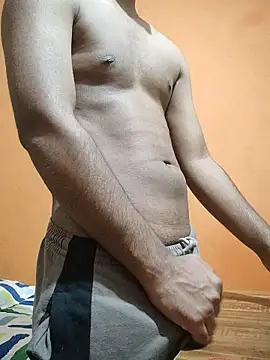 Snapshot of BhonduBaby chatting on 02-14-26, 07:32 BhonduBaby online show from 02-14-26, 07:32