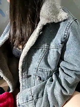 Xiu-L online show from 03-12-26, 03:29