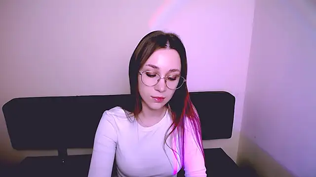 Snapshot of MillaTems_ chatting on 11-25-25, 08:36 MillaTems online show from 11-25-25, 08:36