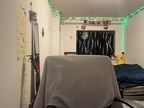 tinydaisy21 online show from 11-18-25, 03:01