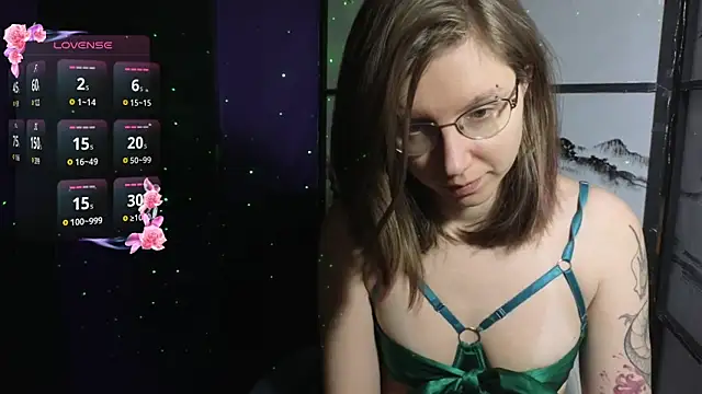 Snapshot of scarlettsrose chatting on 01-12-26, 11:04 scarlettsrose online show from 01-12-26, 11:04