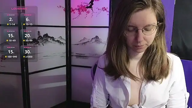 Snapshot of scarlettsrose chatting on 06-18-26, 08:36 scarlettsrose online show from 06-18-26, 08:36