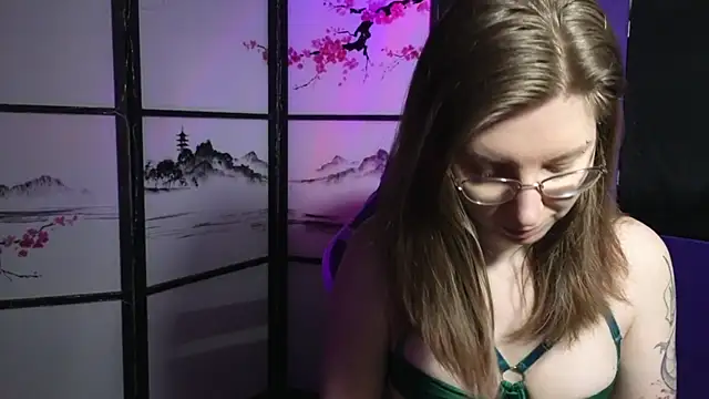 Snapshot of scarlettsrose chatting on 06-29-26, 10:15 scarlettsrose online show from 06-29-26, 10:15