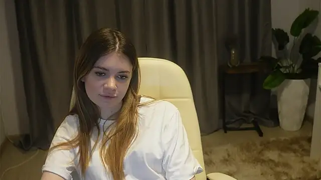 Snapshot of AngelesBenitz chatting on 11-19-25, 01:44 AngelesBenitz online show from 11-19-25, 01:44