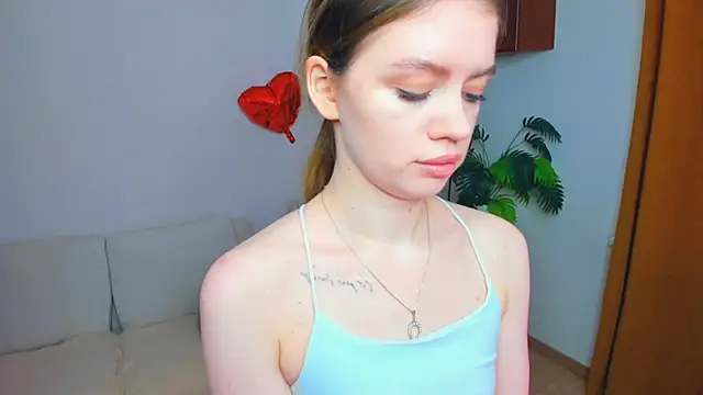 Snapshot of AngelesBenitz chatting on 02-25-26, 06:12 AngelesBenitz online show from 02-25-26, 06:12